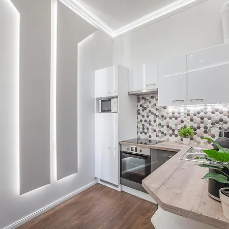 Апартаменты Downtown Haven *